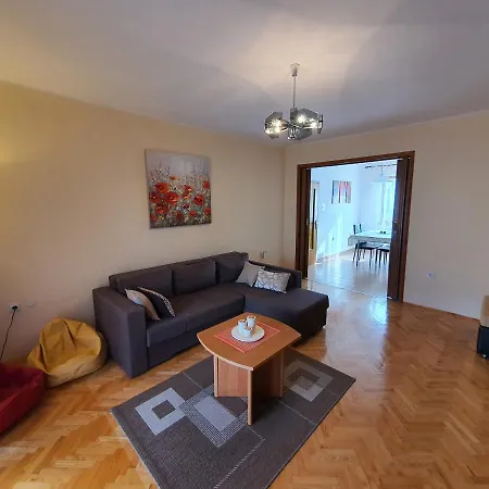 Apartment Luciana & Helena Pula