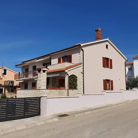 Luciana & Helena Apartman