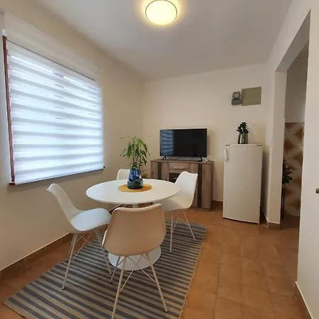 Luciana & Helena Apartman Pula